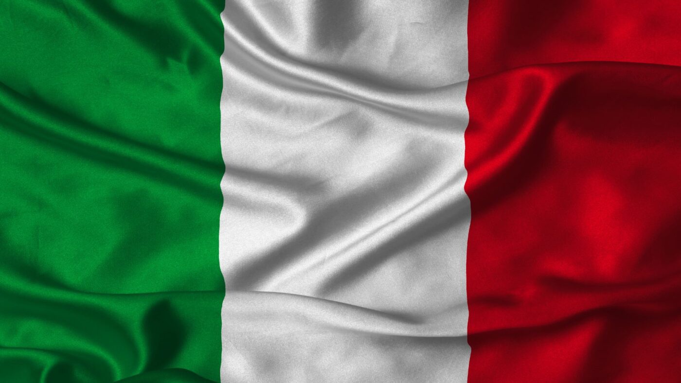 Bandiera italiana che rappresenta TrackIT Blockchain, la tracciabilità del Made in Italy